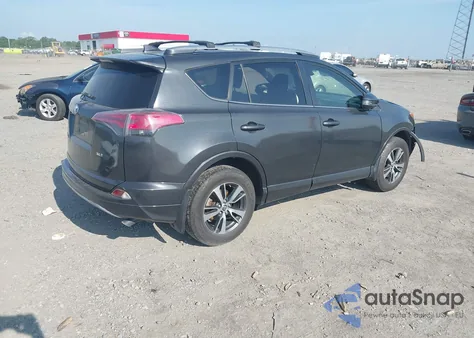 2017 Toyota Rav4 Xle z USA, uszkodzony, nr VIN JTMWFREV8HJ127411